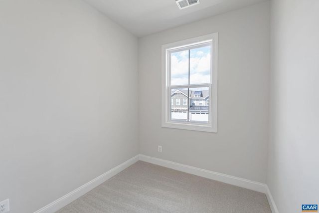 385 BAYBERRY LN, Zion Crossroads, VA 22942