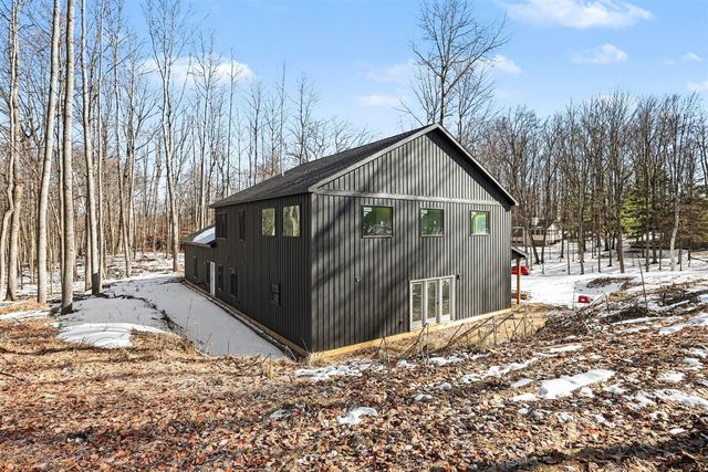 9810 Birdie Drive, Stanwood, MI 49346