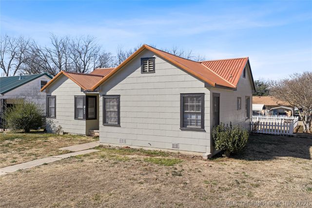 917 E Street NW, Ardmore, OK 73401