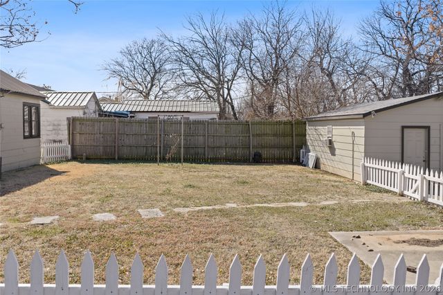 917 E Street NW, Ardmore, OK 73401