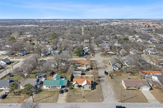 917 E Street NW, Ardmore, OK 73401