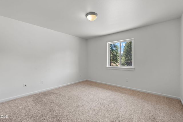 60180 Pawnee Road, Bend, OR 97702