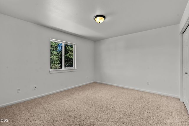 60180 Pawnee Road, Bend, OR 97702