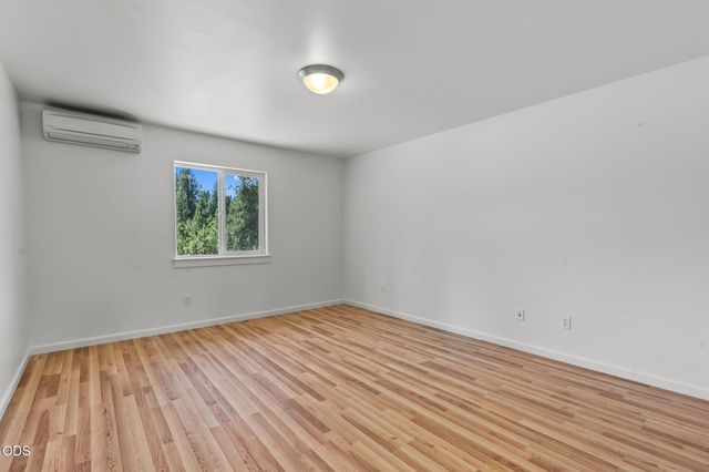60180 Pawnee Road, Bend, OR 97702