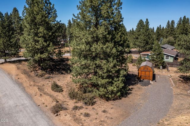 60180 Pawnee Road, Bend, OR 97702