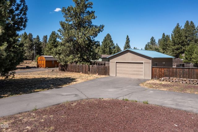 60180 Pawnee Road, Bend, OR 97702