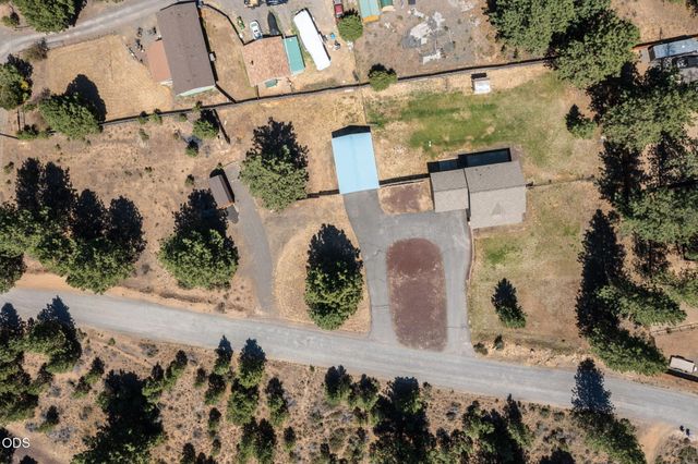 60180 Pawnee Road, Bend, OR 97702