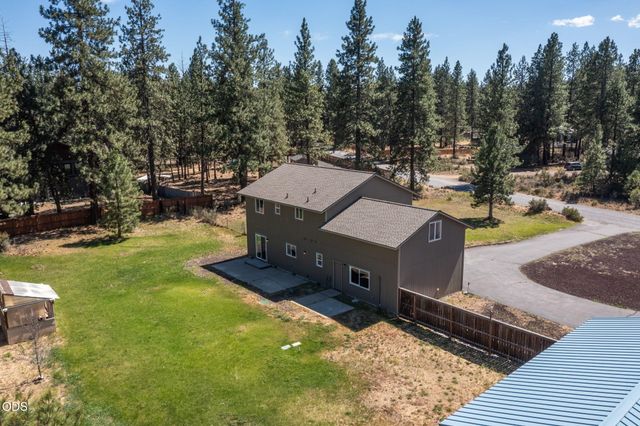 60180 Pawnee Road, Bend, OR 97702