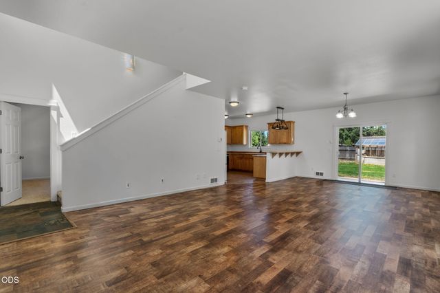 60180 Pawnee Road, Bend, OR 97702