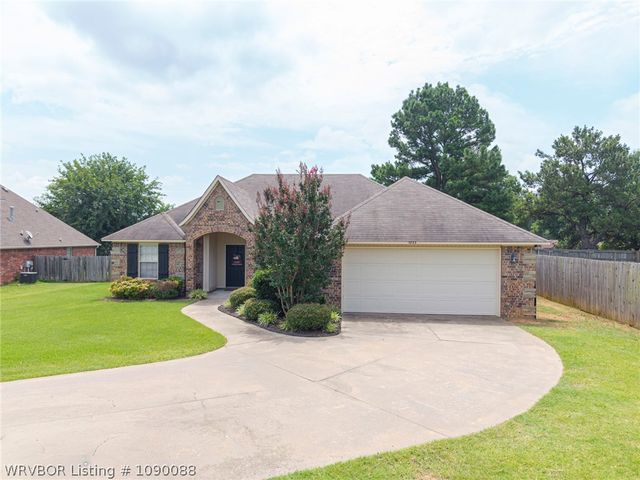 1025 Hamilton Circle, Greenwood, AR 72936
