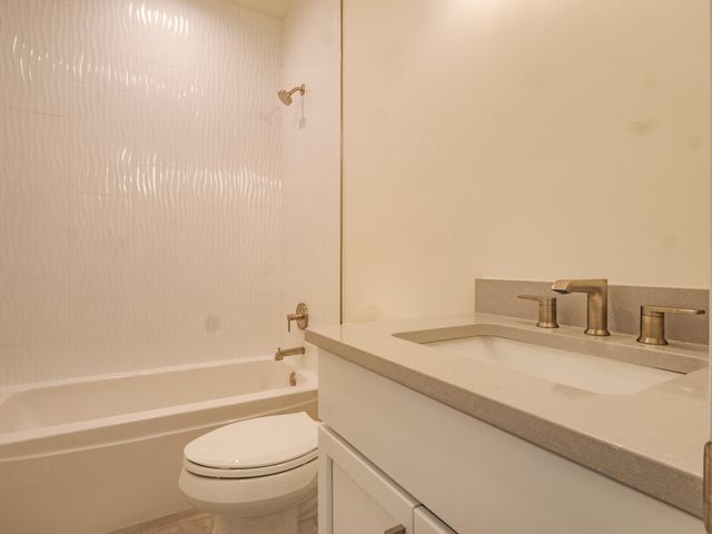 7522 E 116th Avenue, Crown Point, IN 46307