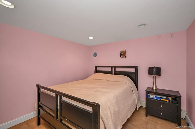 6925 59th Road, Maspeth, NY 11378