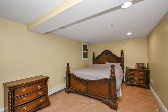 6925 59th Road, Maspeth, NY 11378