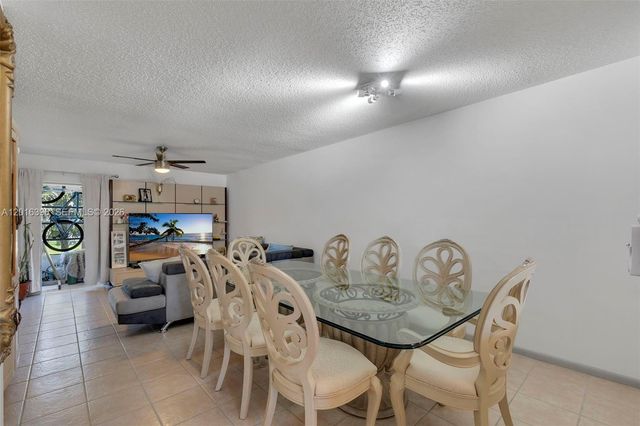 1101 Crystal Lake Dr 203, Deerfield Beach, FL 33064