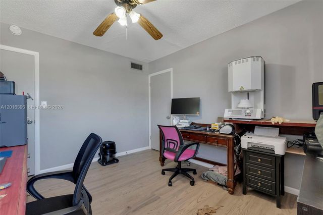 1101 Crystal Lake Dr 203, Deerfield Beach, FL 33064