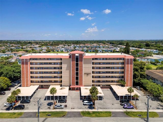 1101 Crystal Lake Dr 203, Deerfield Beach, FL 33064