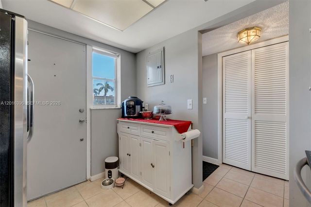 1101 Crystal Lake Dr 203, Deerfield Beach, FL 33064