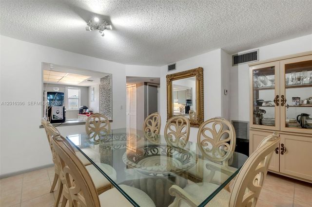 1101 Crystal Lake Dr 203, Deerfield Beach, FL 33064