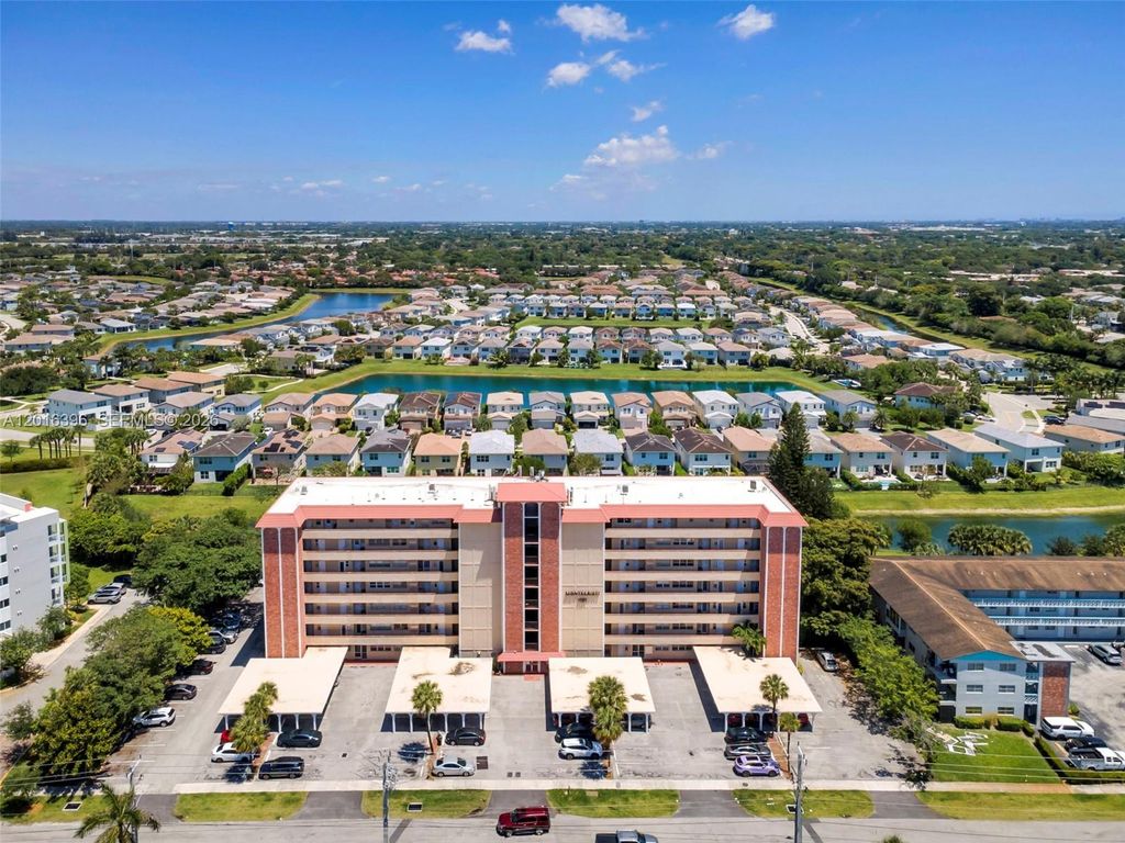 1101 Crystal Lake Dr 203, Deerfield Beach, FL 33064