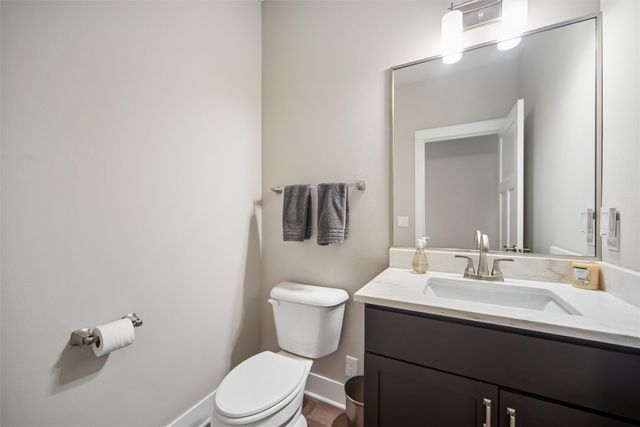 8916 NW 73rd Place, Johnston, IA 50131
