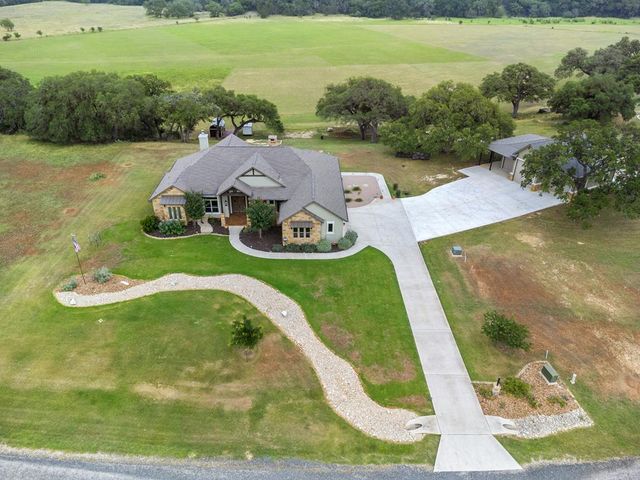 228 Lucky Ridge, Bandera, TX 78003