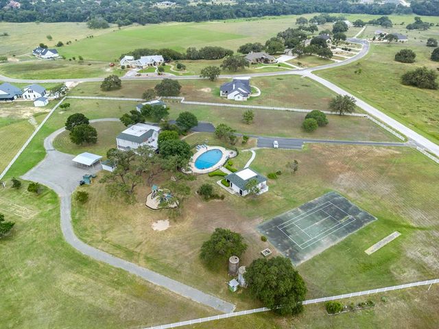 228 Lucky Ridge, Bandera, TX 78003