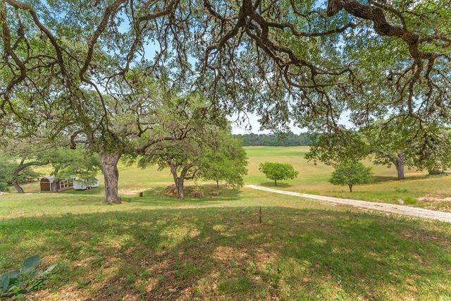 228 Lucky Ridge, Bandera, TX 78003