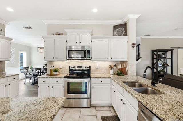 13314 Galicia, Universal City, TX 78148