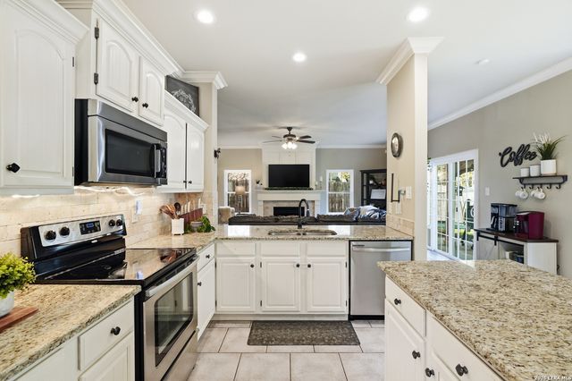 13314 Galicia, Universal City, TX 78148