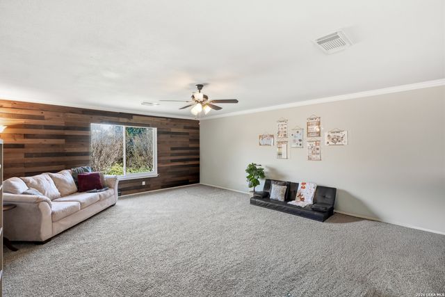 13314 Galicia, Universal City, TX 78148