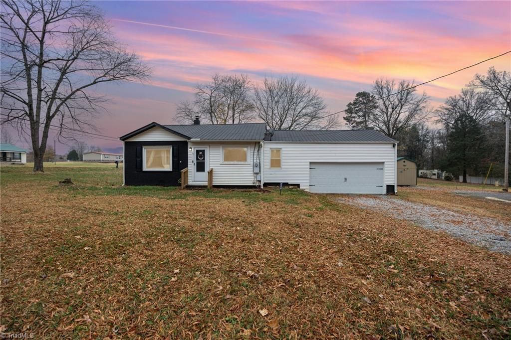 111 Coble Circle, Lexington, NC 27295