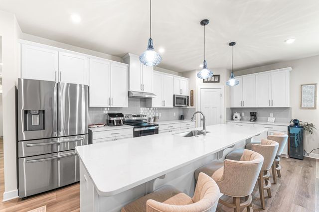 115 Dunroyal Road, Fountain Inn, SC 29644