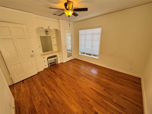 3727 Meredith Avenue, Dallas, TX 75211