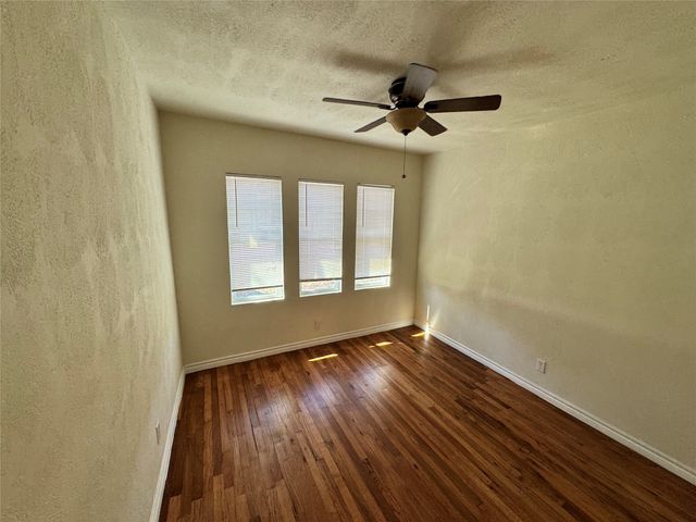 3727 Meredith Avenue, Dallas, TX 75211