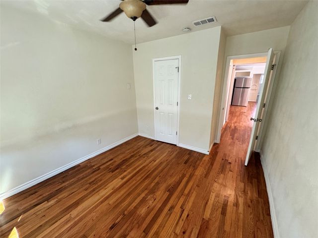 3727 Meredith Avenue, Dallas, TX 75211