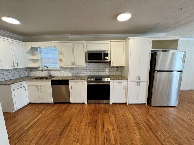 3727 Meredith Avenue, Dallas, TX 75211