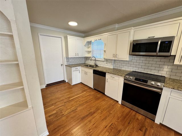 3727 Meredith Avenue, Dallas, TX 75211