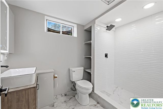 1319 Overlook Road, Whitehall Twp, PA 18052