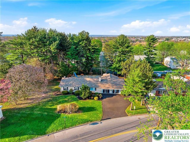 1319 Overlook Road, Whitehall Twp, PA 18052