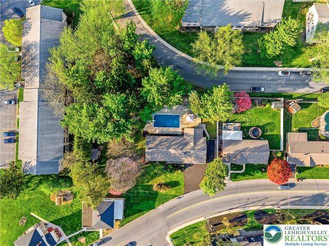 1319 Overlook Road, Whitehall Twp, PA 18052