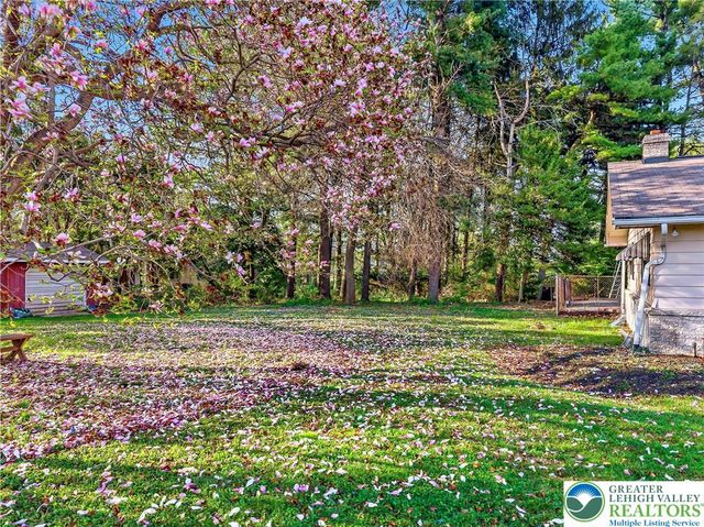 1319 Overlook Road, Whitehall Twp, PA 18052