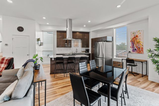 7 FYFER PL, Columbia, MO 65201