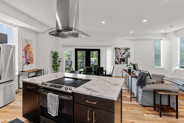 7 FYFER PL, Columbia, MO 65201