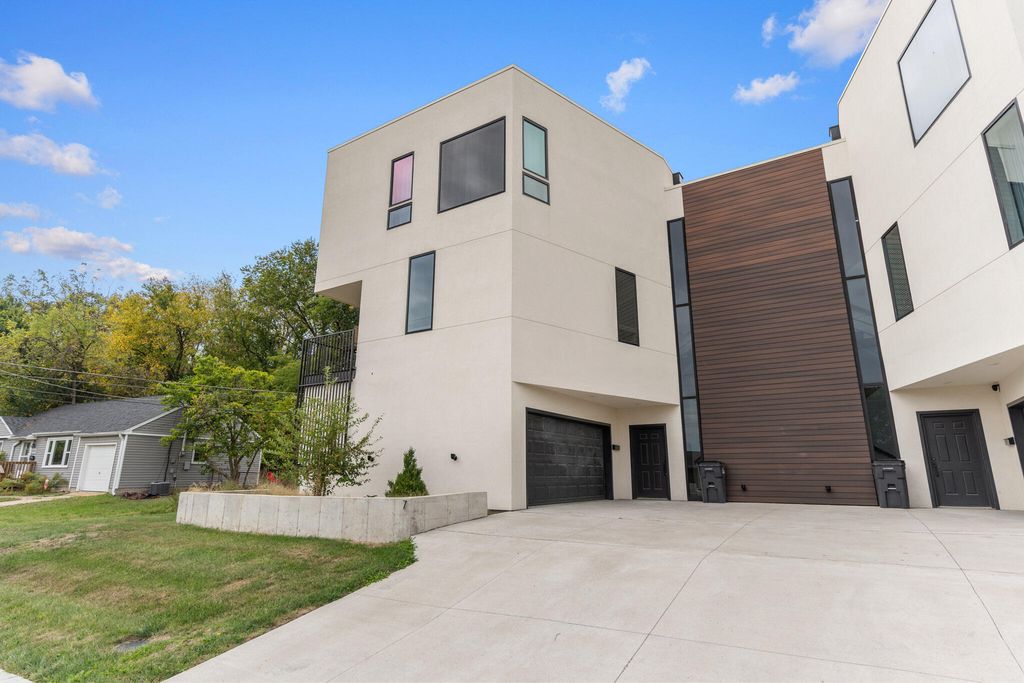 7 FYFER PL, Columbia, MO 65201