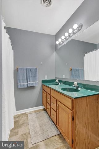 8057 LOFTY HEIGHTS DR, Waynesboro, PA 17268
