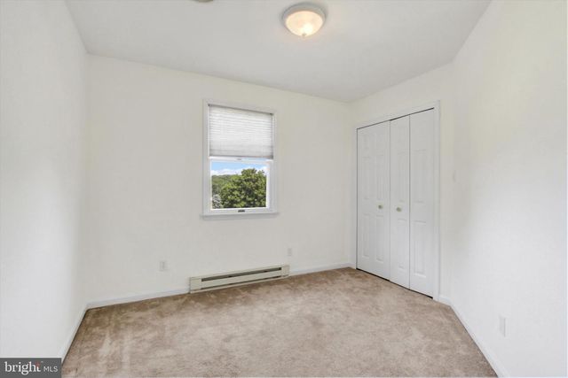 8057 LOFTY HEIGHTS DR, Waynesboro, PA 17268