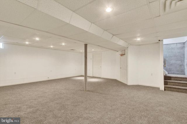 8057 LOFTY HEIGHTS DR, Waynesboro, PA 17268