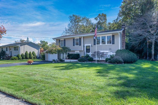 351 Suburban Drive, Toms River, NJ 08753