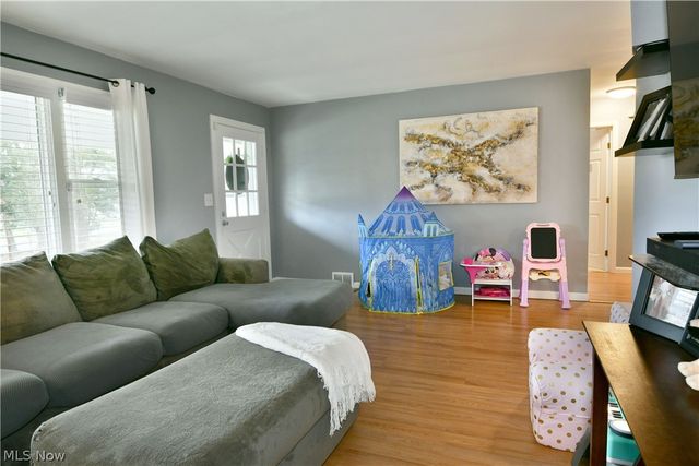 203 Aldrich Road, Austintown, OH 44515