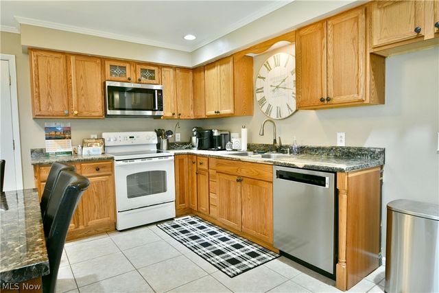 203 Aldrich Road, Austintown, OH 44515